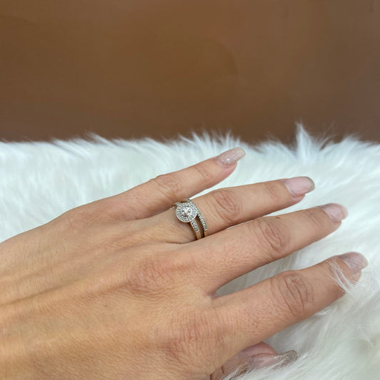 10K WG Diamond Fashion Circle Engagement Ring / 2.7gr / 6