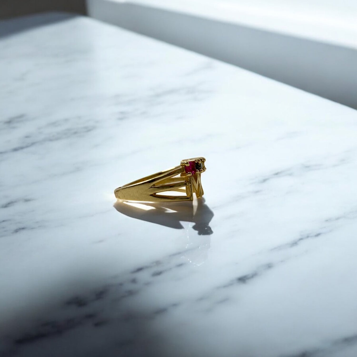 14K Yellow Gold Mom Ring With Zirconia / 3.4gr / Size 7.5