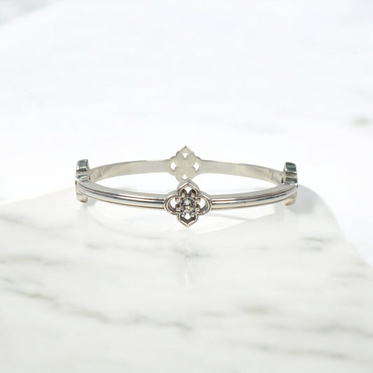 Silver Bangle Flowers Bracelet / 24.25gr /  / White Zircons