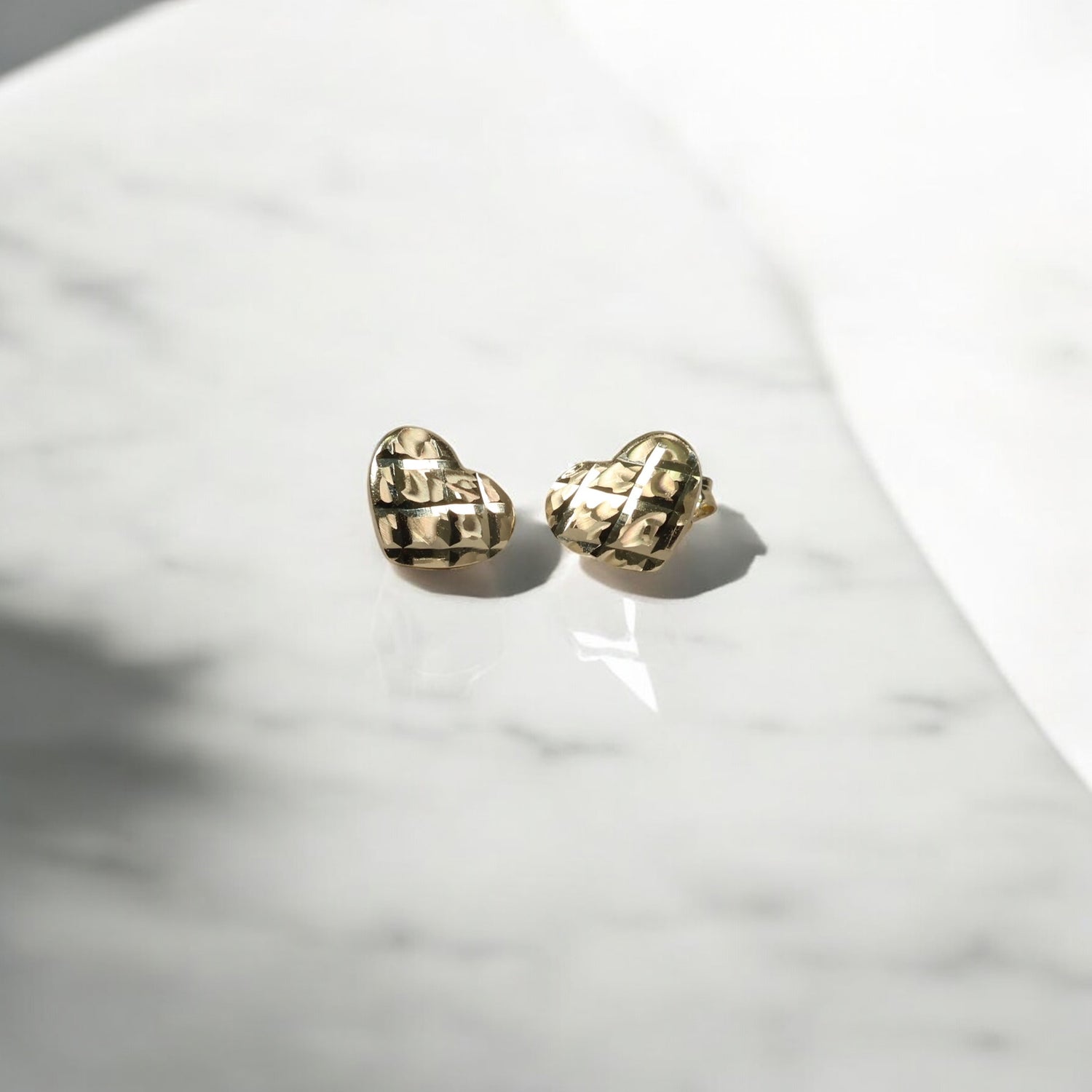 14K YG Heart Stud Earrings / 1gr / 9mm /