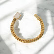 10K YG Cuban Links Bracelet / 24.68 / 7.3mm / 6in / Ct Dia