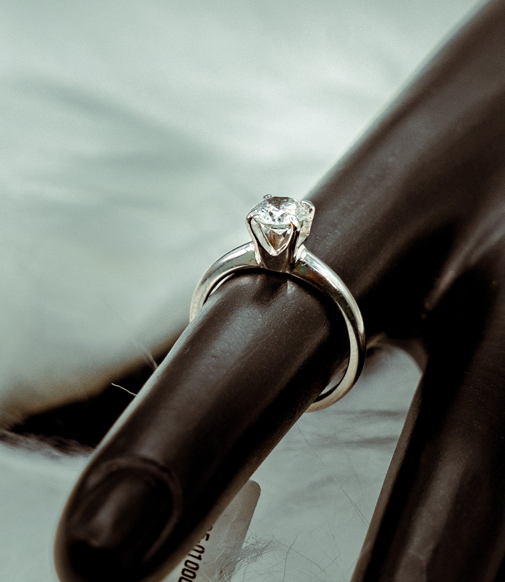 Classic Diamond Engagement Ring 14K White Gold / 1.9gr / Size 4.5