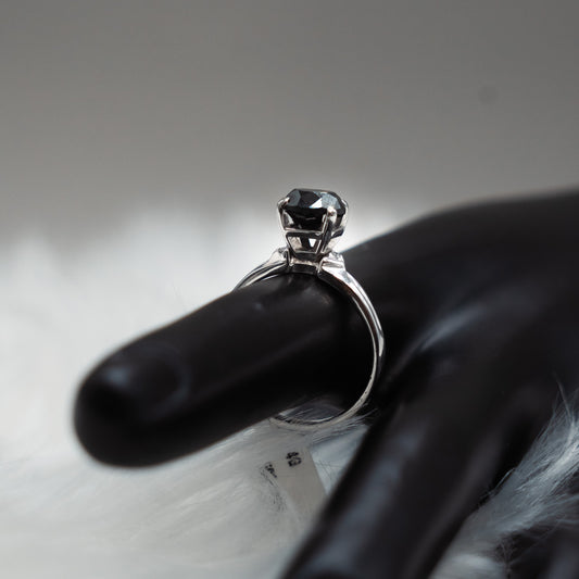 Black Diamond Engagement Ring 10K White Gold / 3.2gr / Size 7