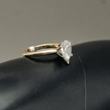 Pera Diamond Engagement Ring 14K Yellow Gold / 2.9gr / Size 5.5
