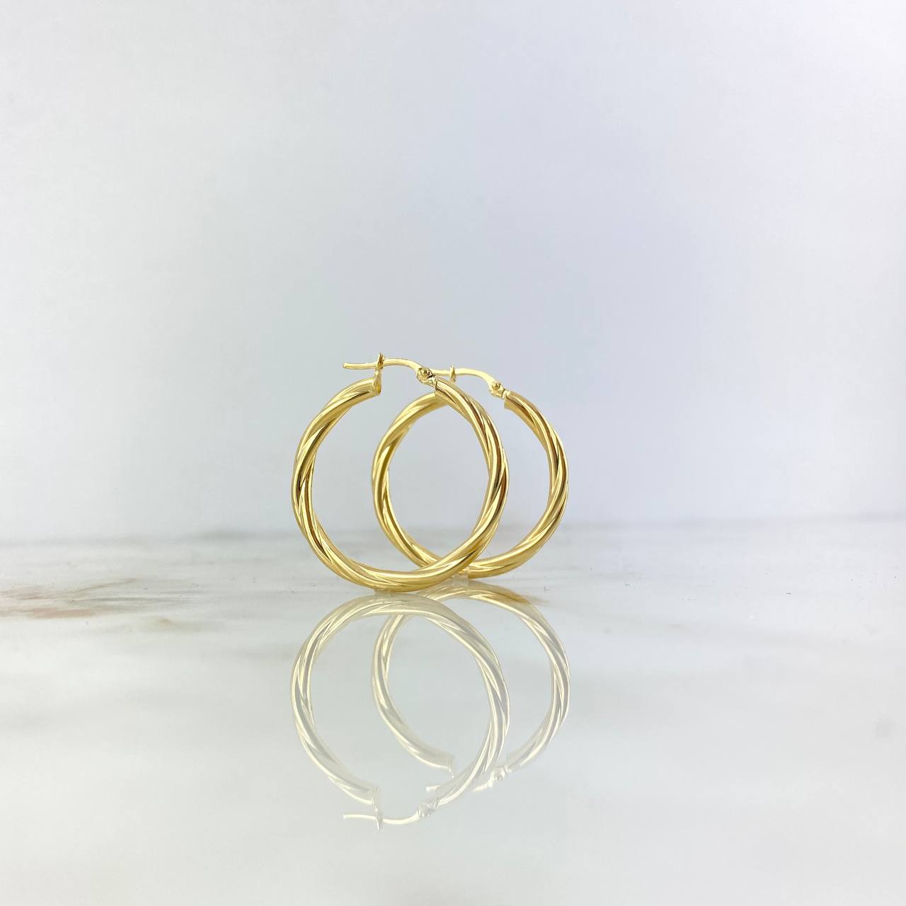 18K Yellow Gold Mary Braided Hoop Earrings 3gr / 1.34in