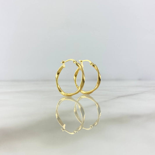 18K Yellow Gold Asby Dotted Braided Hoop Earrings 1.4gr / 0.94in